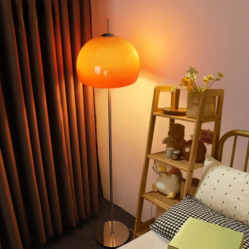 Floor Lamp Arched - مصباح أرضي زجاجي بتصميم باوهاوس عتيق